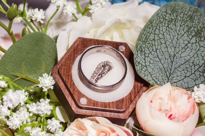 white heart in the centre of coloured lines representing lgbti